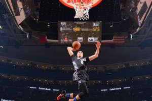 开云下载-猛龙对阵辽宁队，莫兰特用完美发挥，在东方写下篮球世界主义新注脚