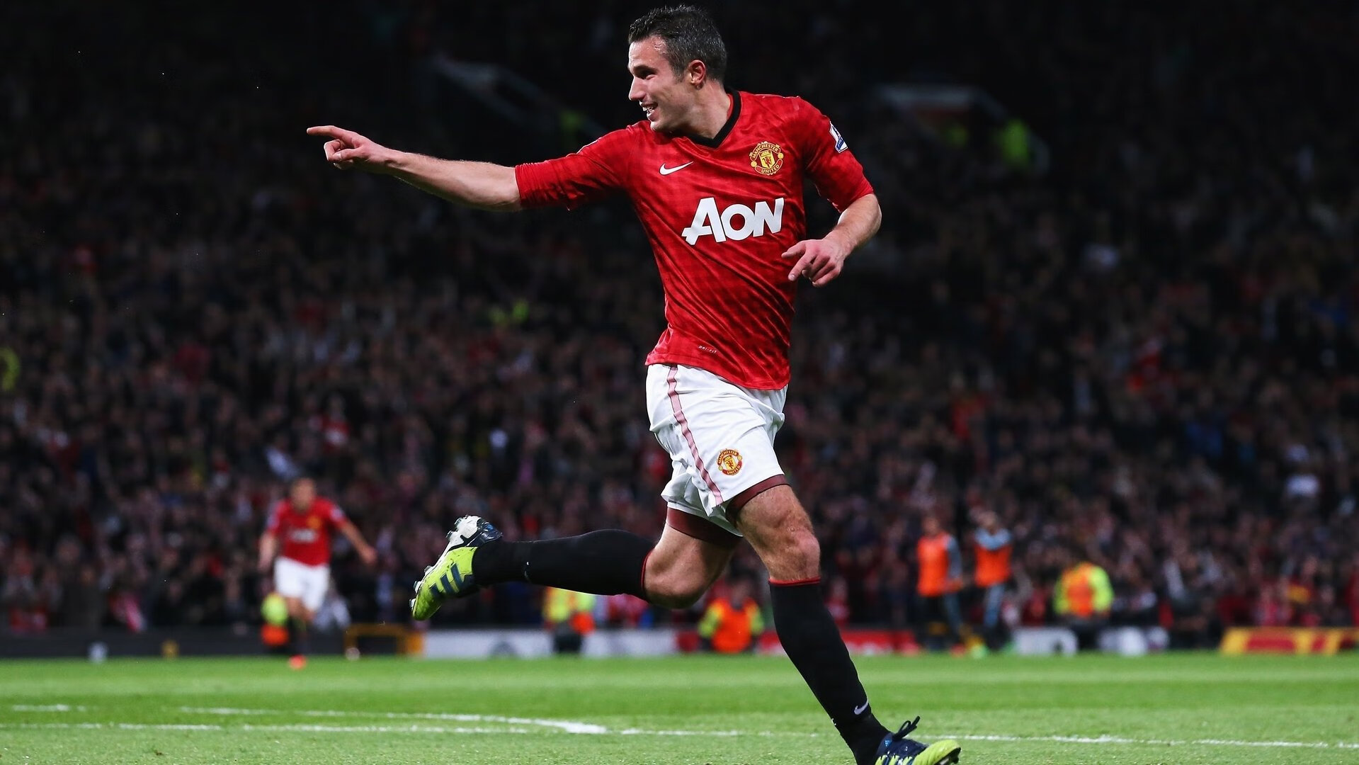 穆勒的魔法，一记传球如何终结里昂王朝，开启摩纳哥新纪元